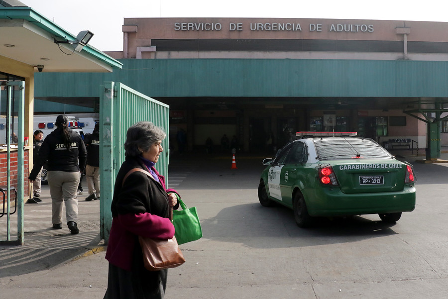 El lactante fue trasladado al Hospital Roberto del Río, donde permanece con riesgo vital.