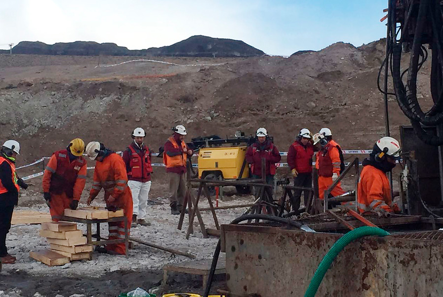 Mineros atrapados chile chico aysen estado de excepción gobierno