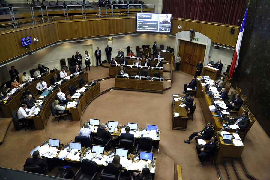 La extensa sesión en Valparaíso se prolongó por más de 10 horas y tuvo varios episodios conflictos. Acá el desglose de cómo votaron los parlamentarios.