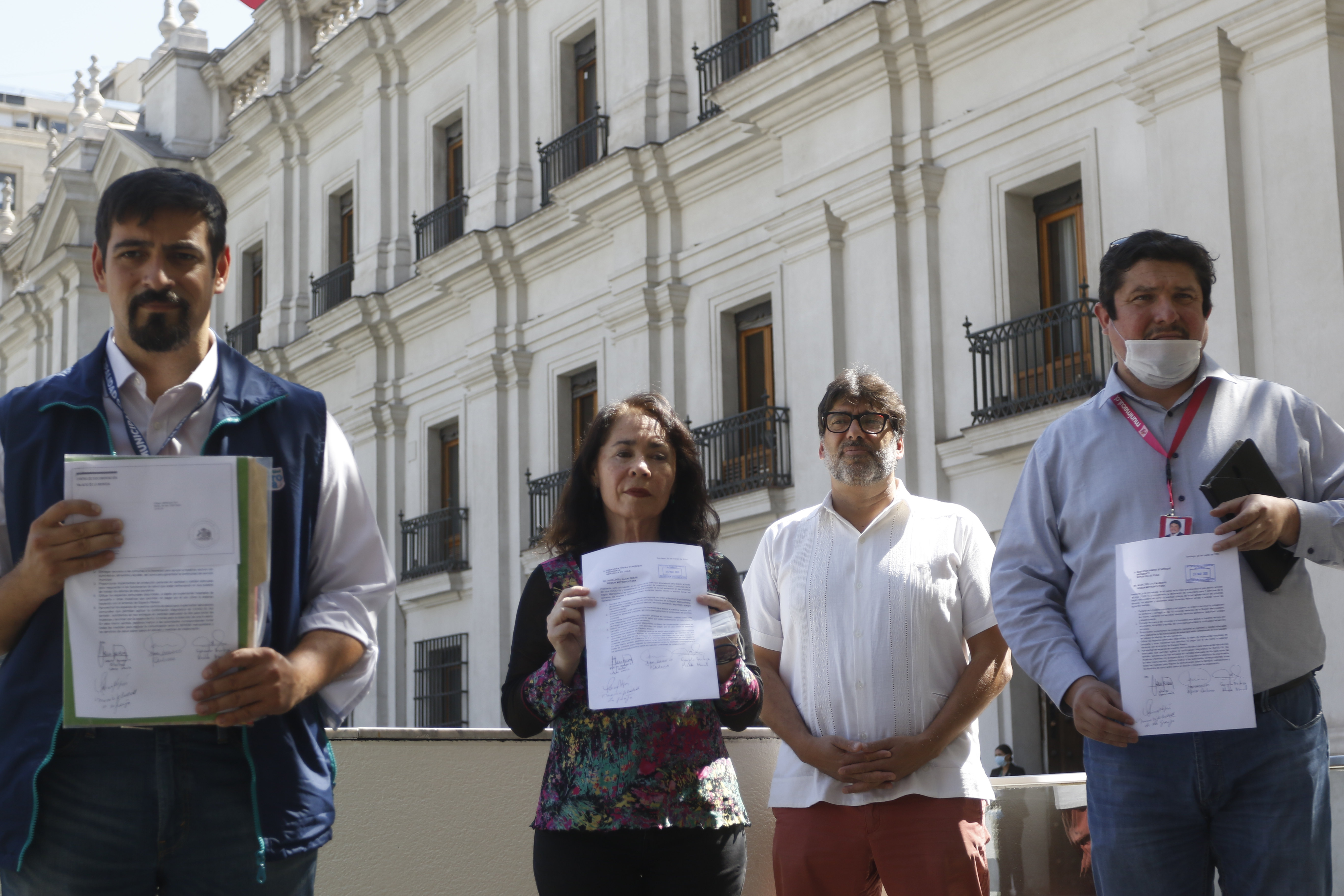 Alcaldes De Varias Comunas Piden Cuarentena Total En Santiago