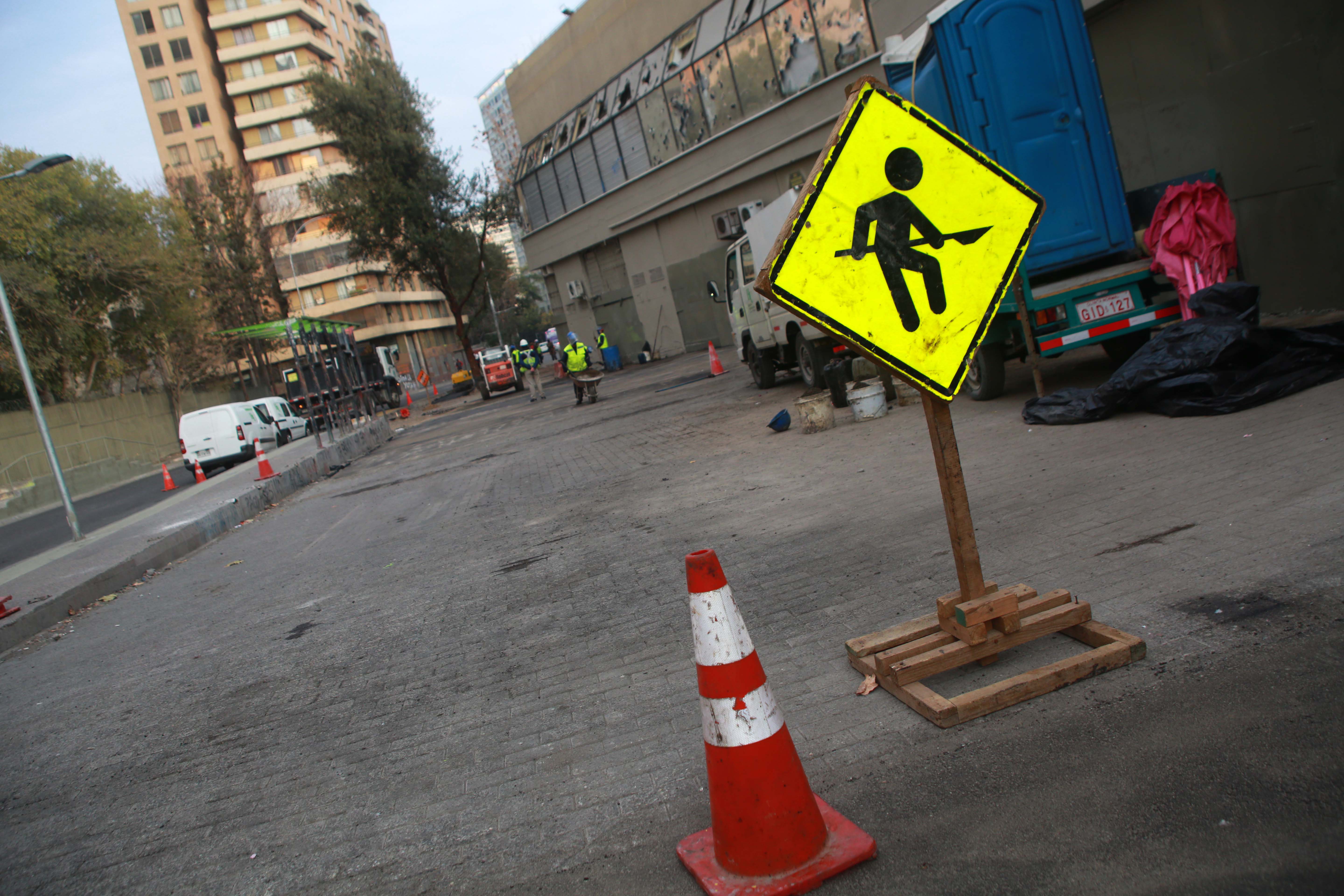 Restauración De Calles Y Fachadas Del Sector De Plaza Baquedano