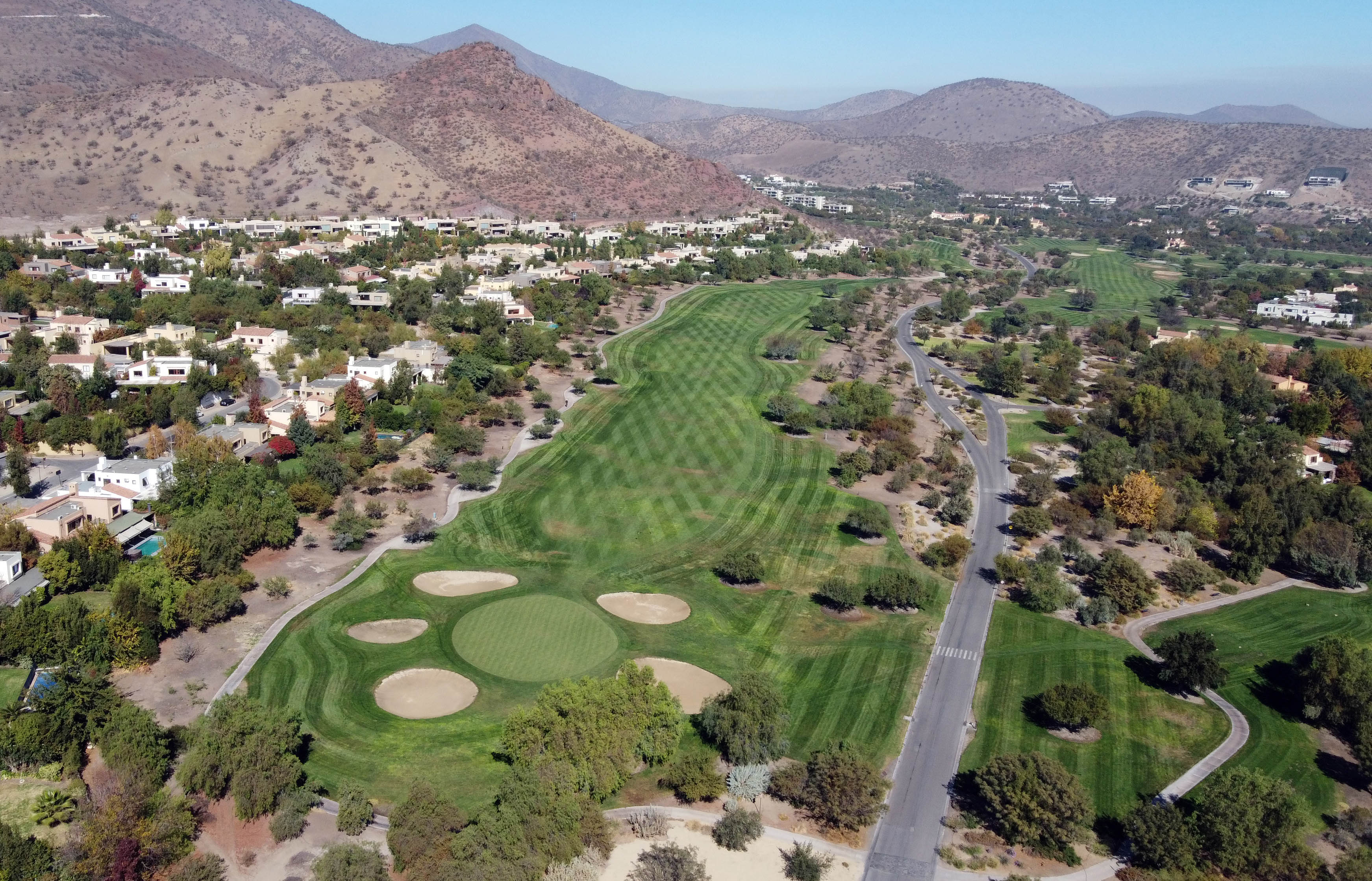Vista Aérea De Las Canchas De Golf De La Hacienda Chicureo Club De Golf