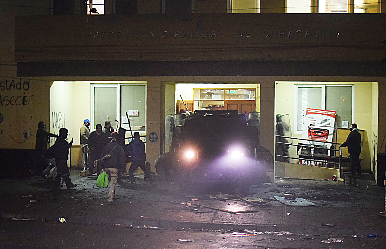 Temuco: Enfrentamientos Violentos En Curacautín