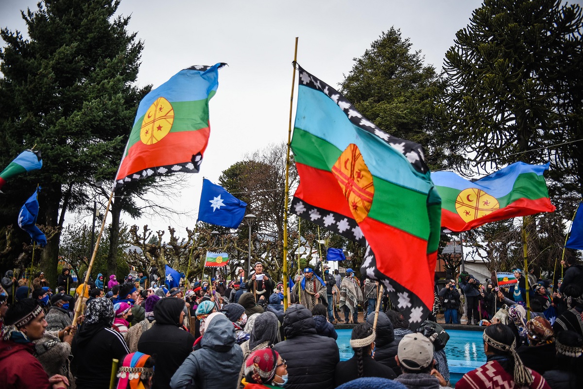 Curacautin: Comunidades Mapuche Llegan A Manifestarse Al Centro De La Comuna