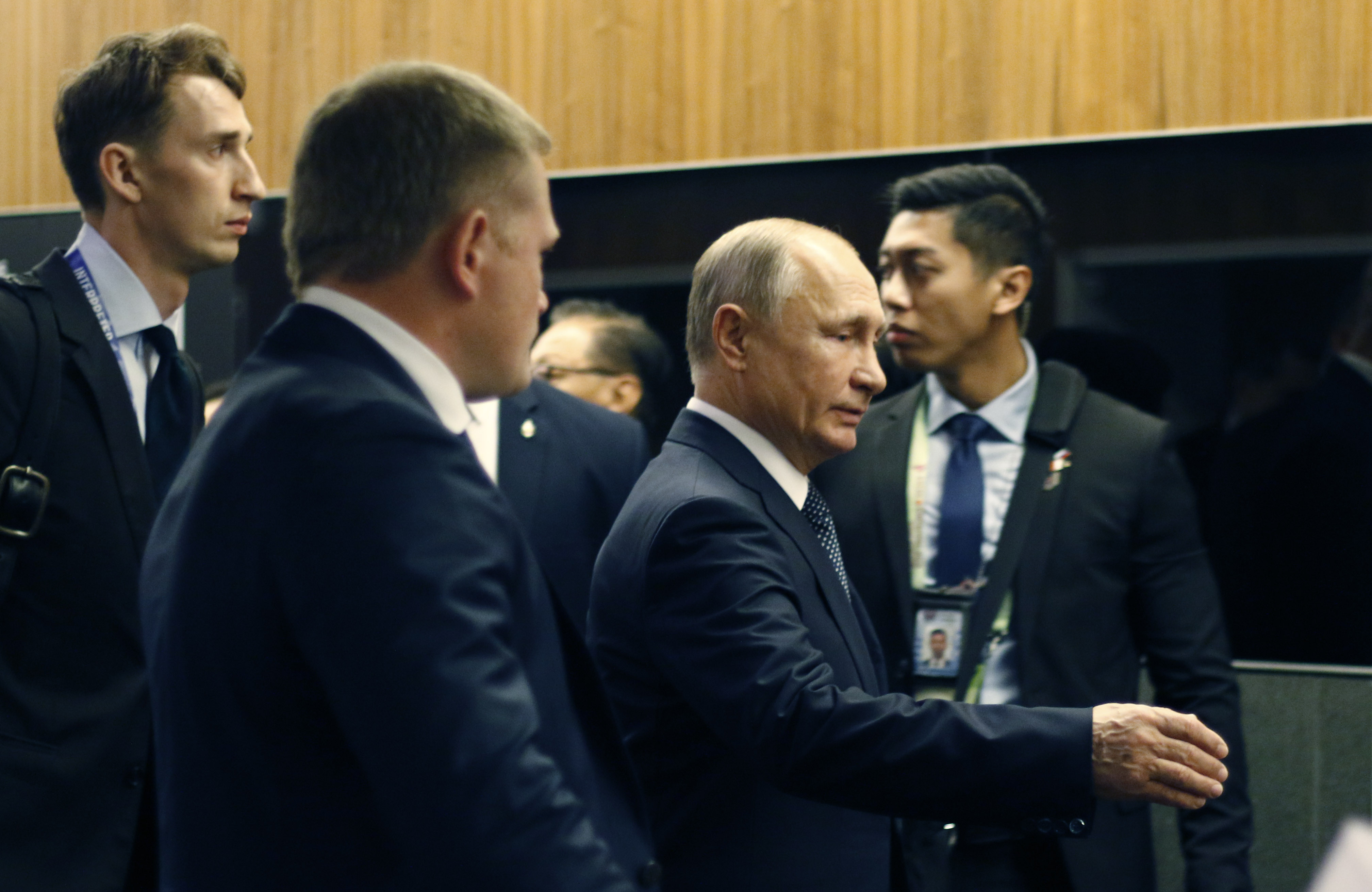 Vladímir Putin Llega A La Cumbre Asean 2018