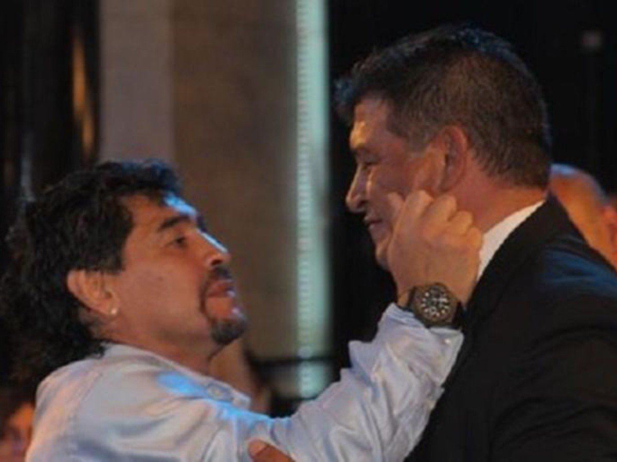 Claudio Borghi Diego Maradona Crop1606328441529.jpg 1902800913