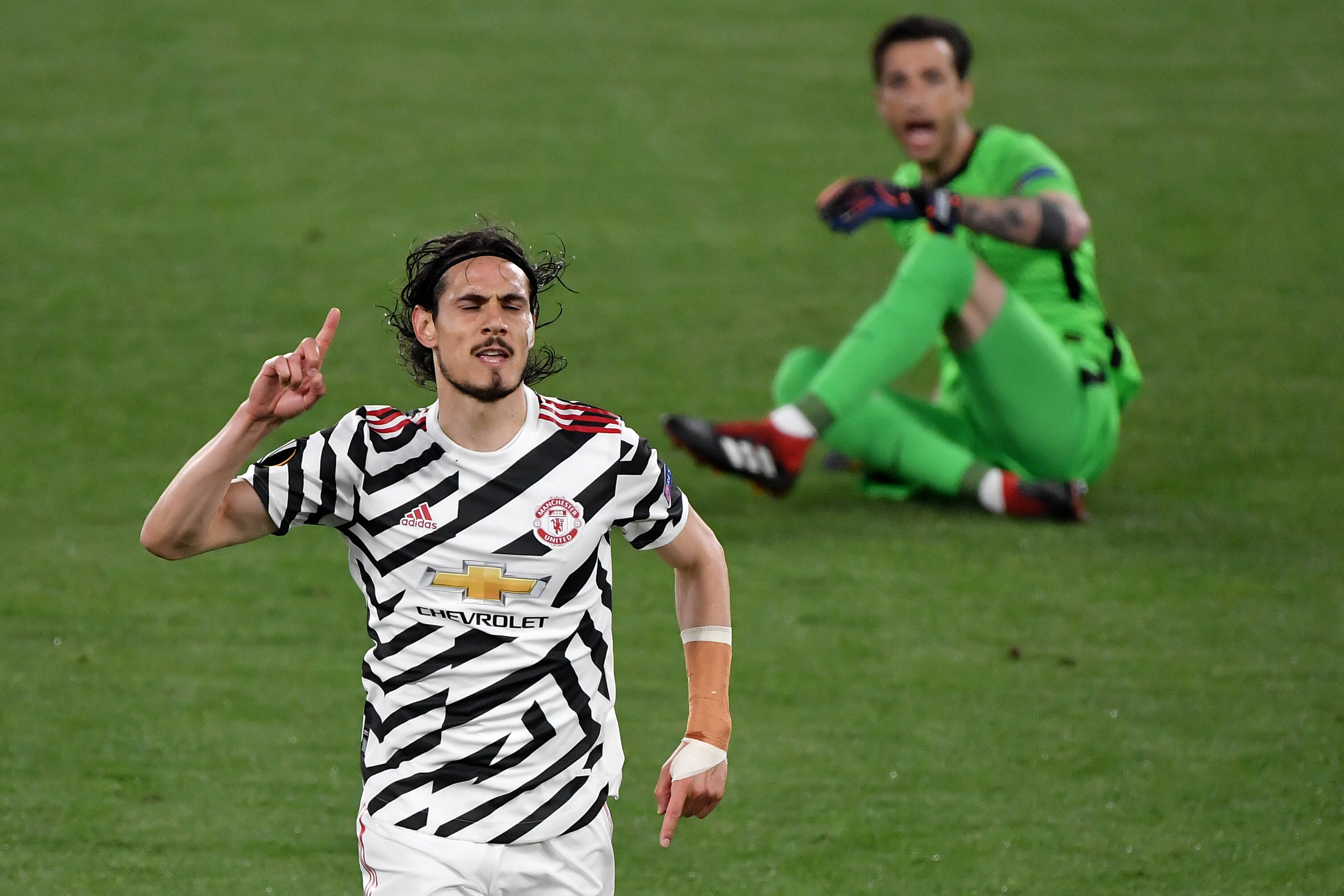 Edinson Cavani Of Manchester United, Manu Celebrates, While Antonio Mirante Of As Roma React, After Scoring The Goal Of
