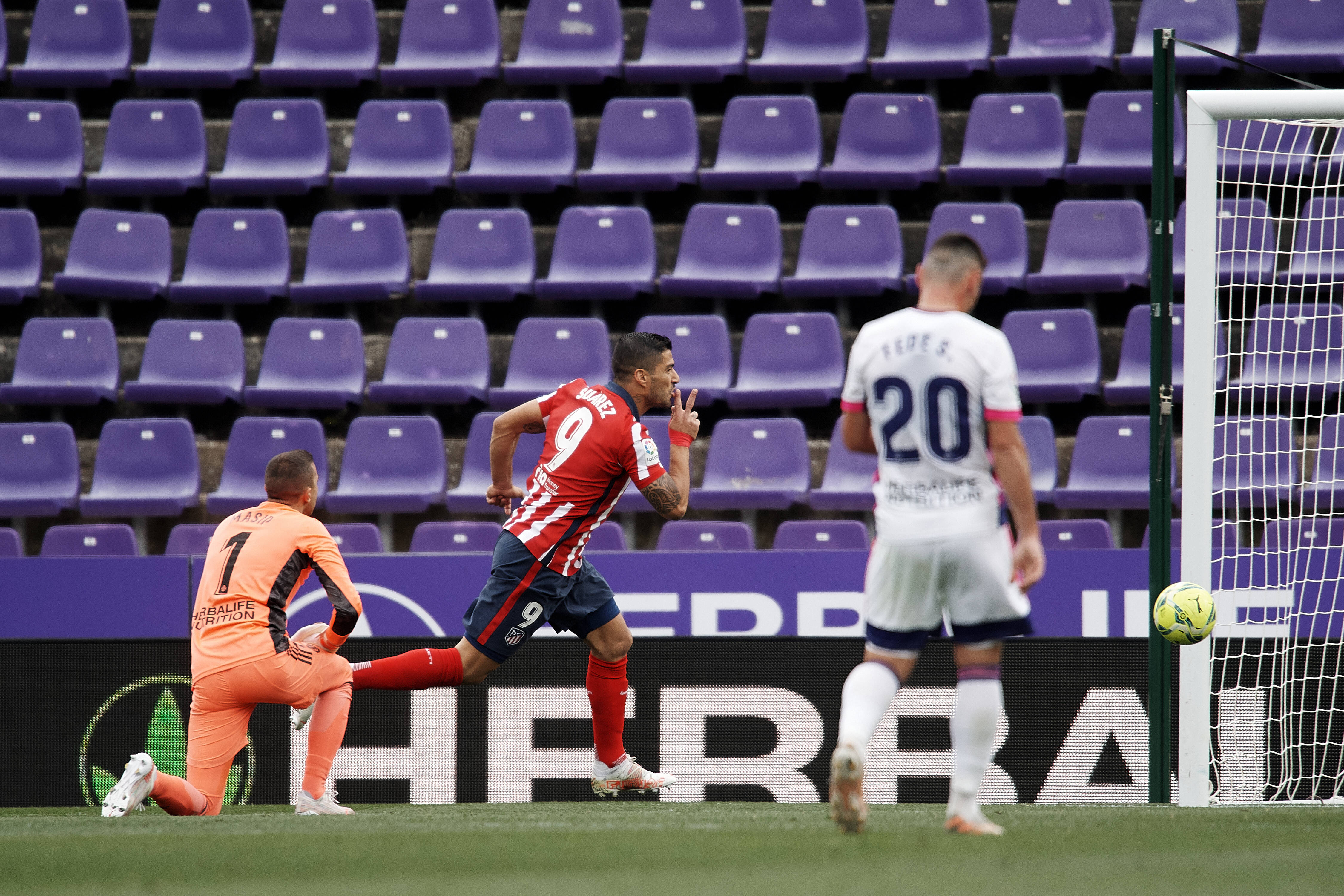 Real Valladolid Cf V Atletico De Madrid La Liga Santander Luis Suarez Of Atletico Madrid Shooting To Goal During The L
