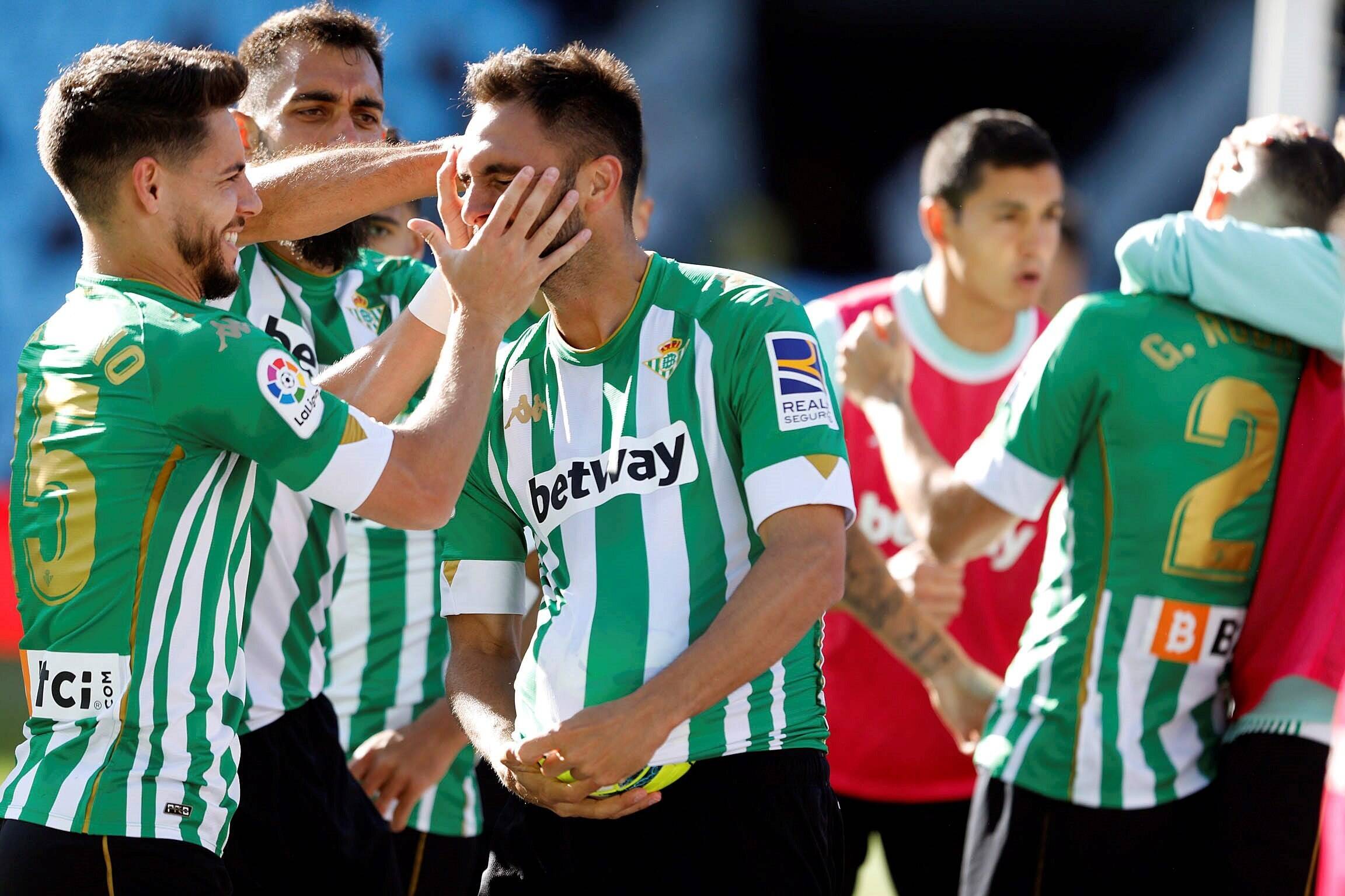 Real Betis Players React During A Spanish Laliga Soccer Match Between Celta De Vigo And Real Betis At Balaidos Stadium I