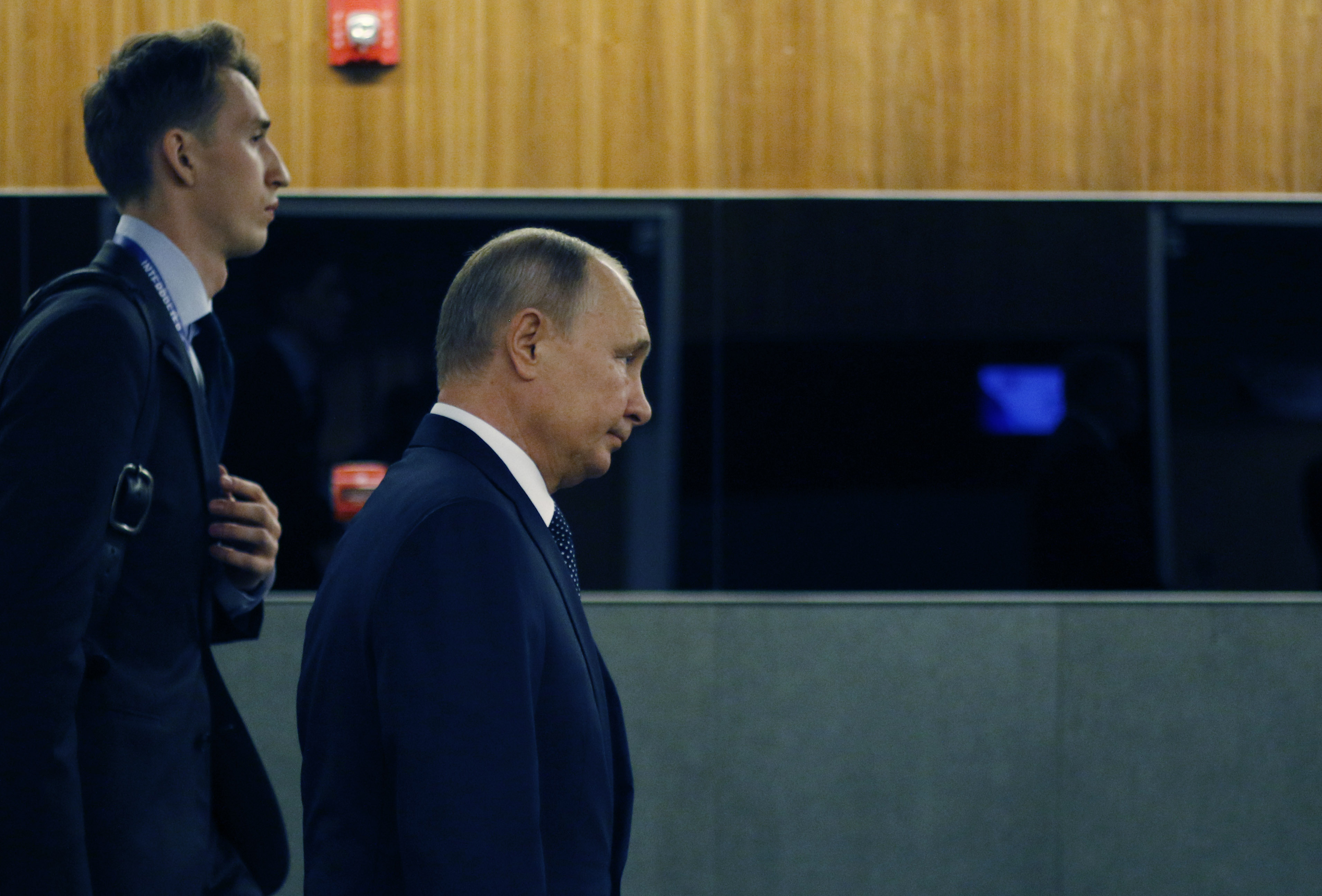 Vladímir Putin Llega A La Cumbre Asean 2018