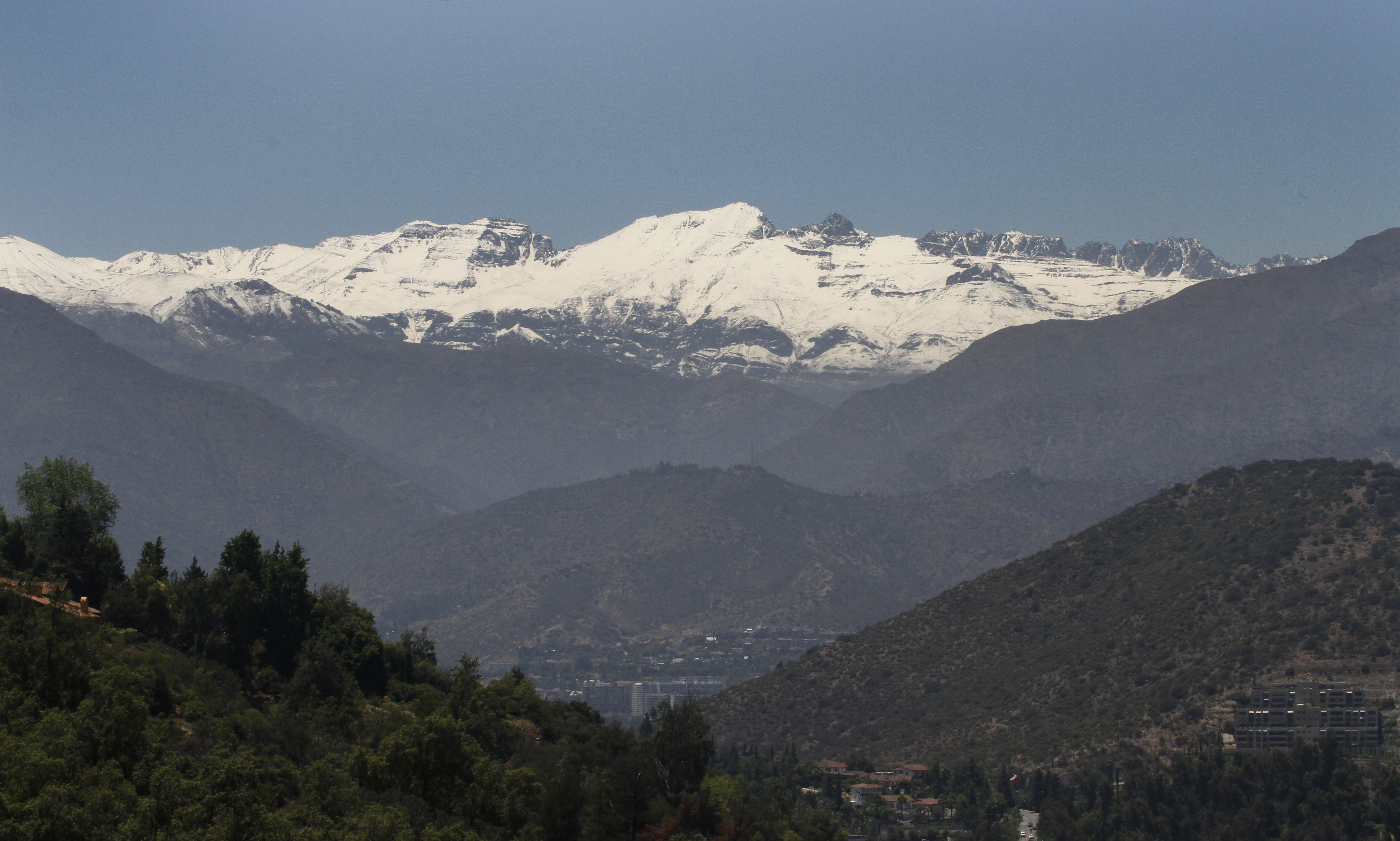 Cordillera De Los Andes Nevada En Pleno Mes De Diciembre