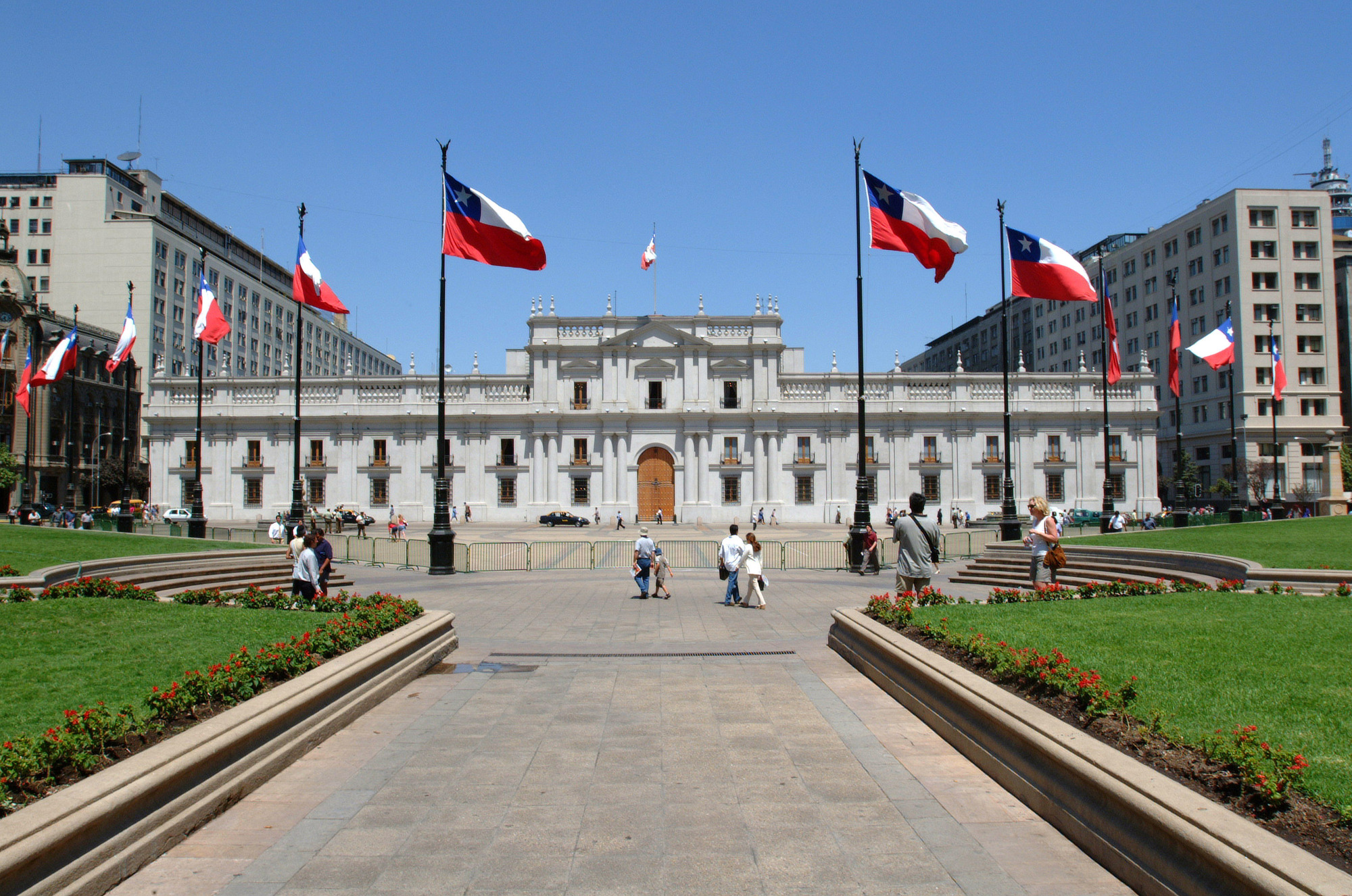 Palacio De La Moneda Desde Plaza De La Constitución