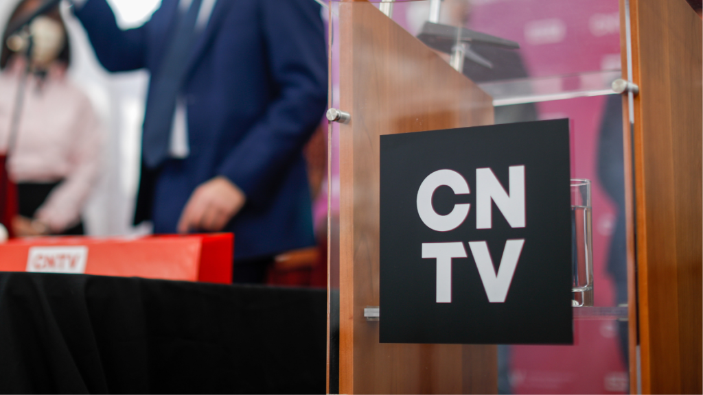 Diputado Cuello presenta denuncia ante CNTV por información falsa en publicidad de las AFP