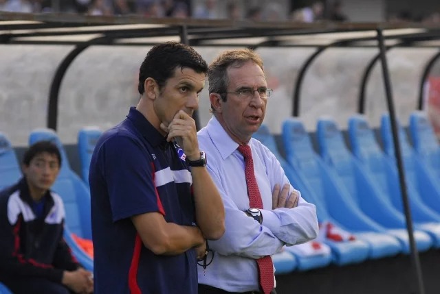 Mauricio Larriera y Gerardo Pelusso compartiendo cuerpo técnico.