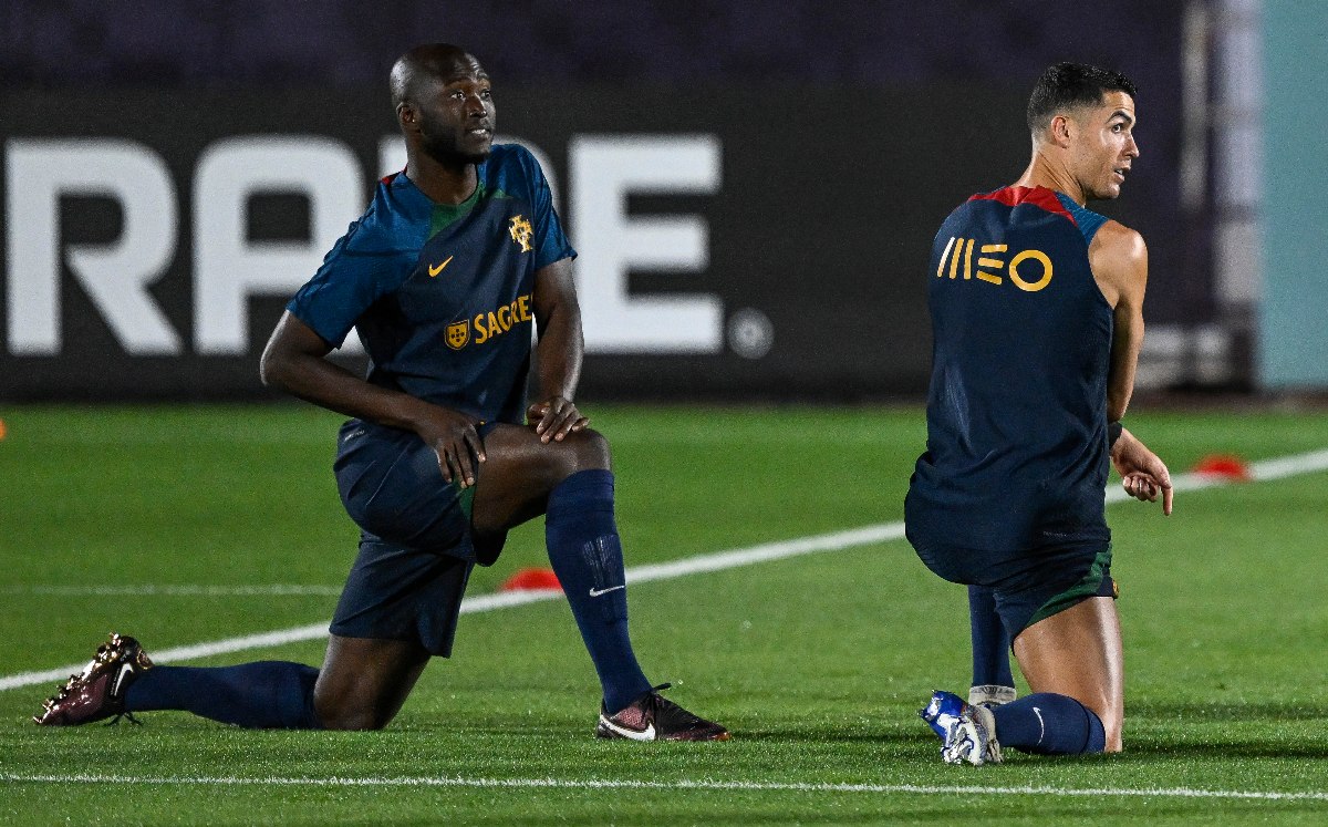 Danilo Pereira en los entrenamientos de Portugal junto a Cristiano Ronaldo.