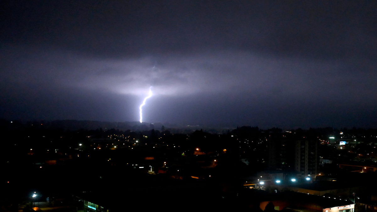 avisoDebido al desarrollo de probables tormentas eléctricas, el Servicio Nacional de Prevención y Respuesta ante Desastres (Senapred) actualizó este jueves la alerta temprana preventiva para la región de Coquimbo.