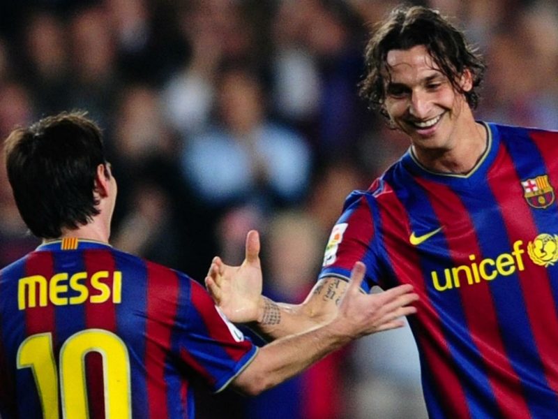 Ibrahimovic y Messi compartiendo equipo en el Barcelona.