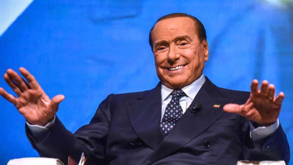 Silvio Berlusconi y su particular propuesta