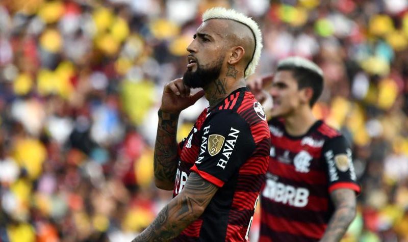 Arturo Vidal quedó descartado por lesión en el Flamengo.