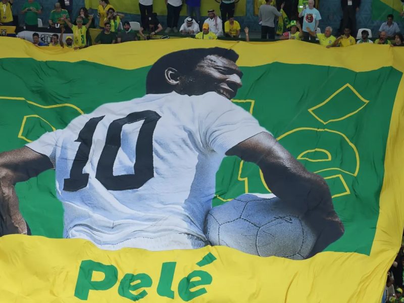 Descartan retirar la camiseta 10 del Santos en honor a Pelé.