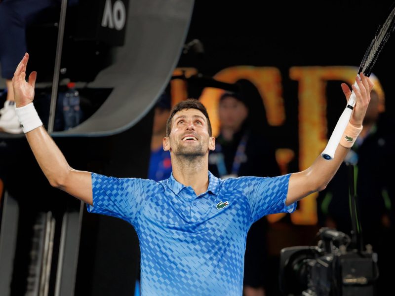 Novak Djokovic alcanza récord de la alemana Steffi Graf.