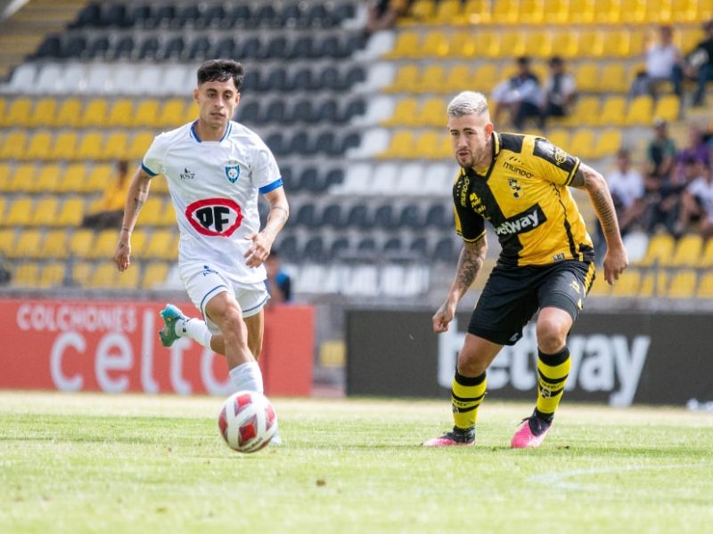 Huachipato es el puntero del Campeonato Nacional tras vencer como forastero por 2-1 a Coquimbo Unido