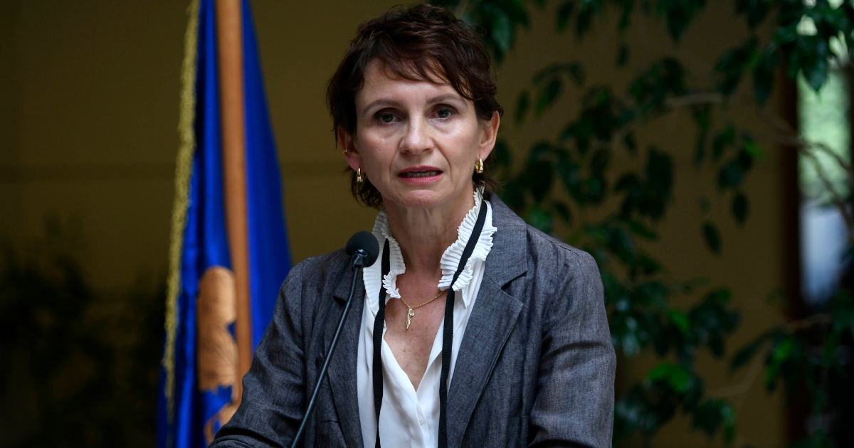 Ministra Carolina Tohá - Carabinero