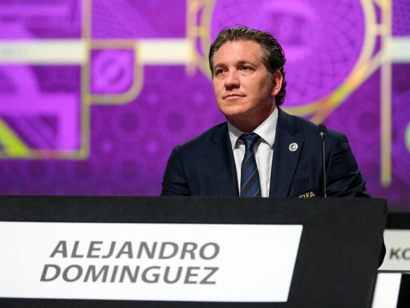 Alejandro Domínguez es investigado por la FIFA por corrupción.