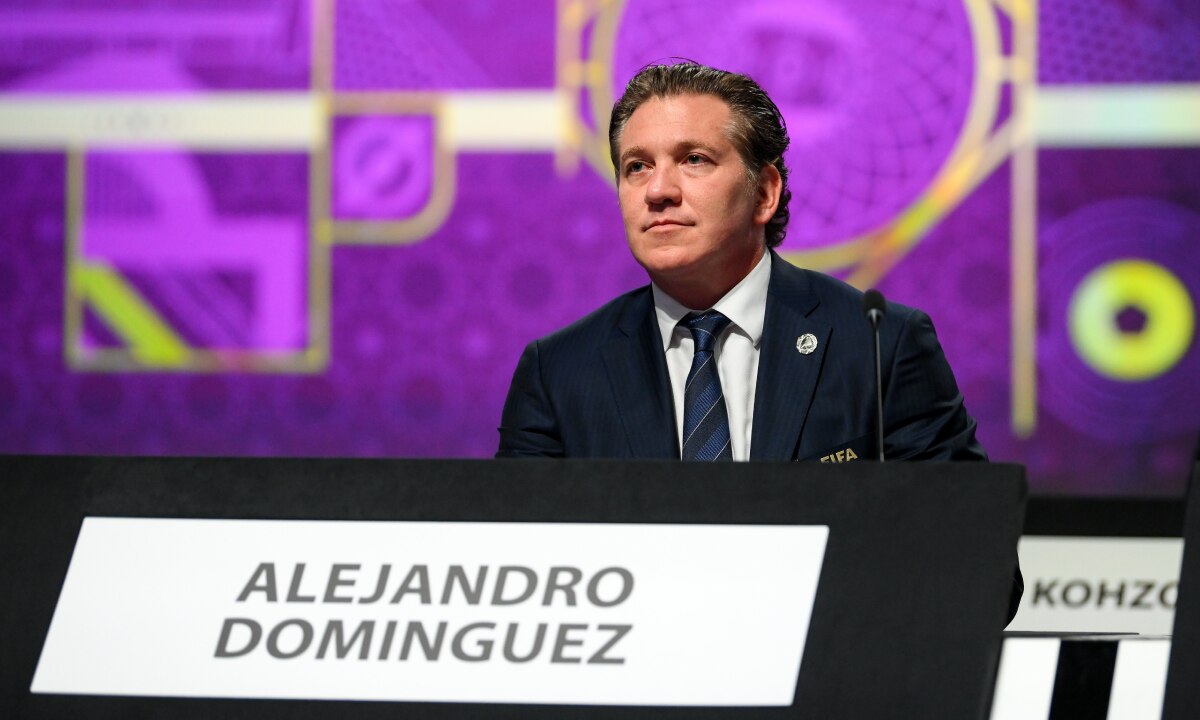 Alejandro Domínguez es investigado por la FIFA por corrupción.