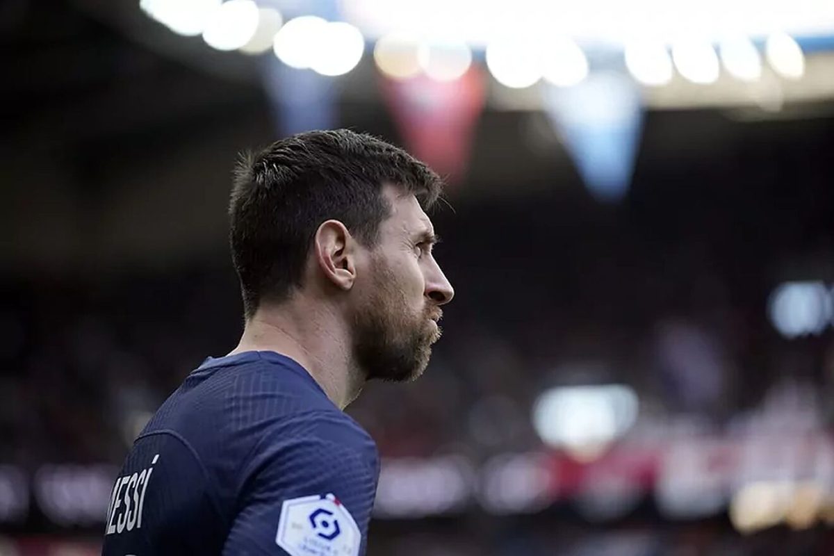 Lionel Messi fue pifeado en París.
