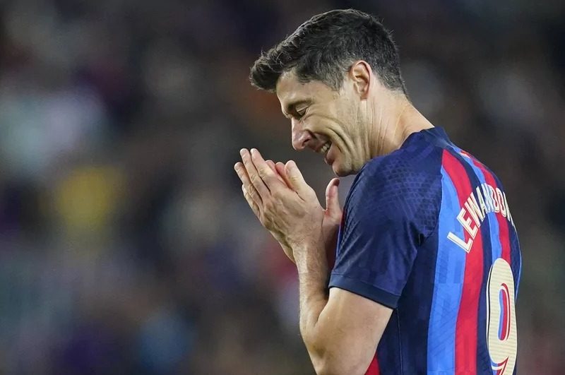 Robert Lewandowski desea el regreso de Lionel Messi al Barcelona