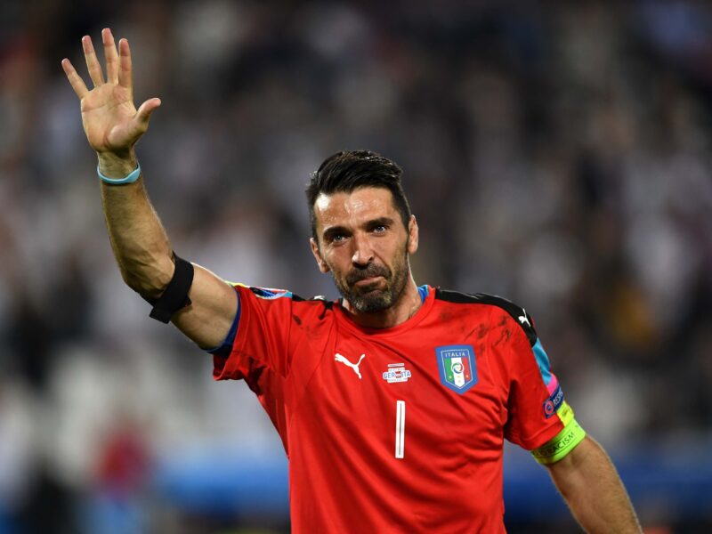 Gianluigi Buffon le dice adiós al fútbol.