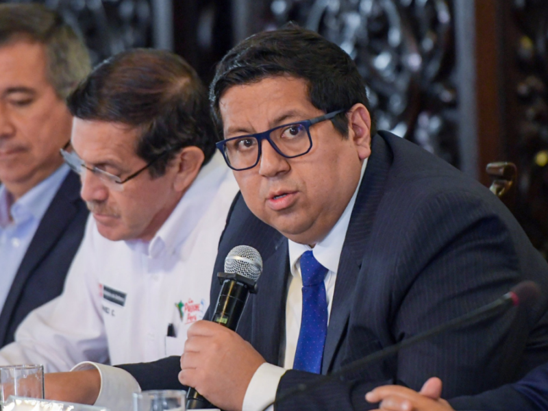Ministro de Economía y Finanzas de Perú, Alex Contreras