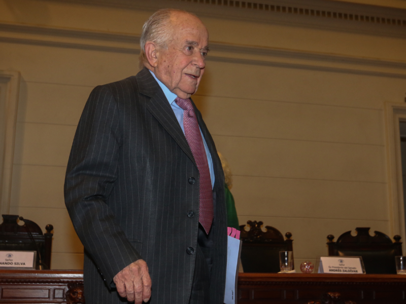 Andrés Zaldívar anuncia su vota de cara al plebiscito del 17 de diciembre