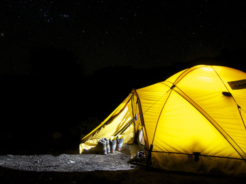Cinco lugares ideales para experimentar la emoción del camping.