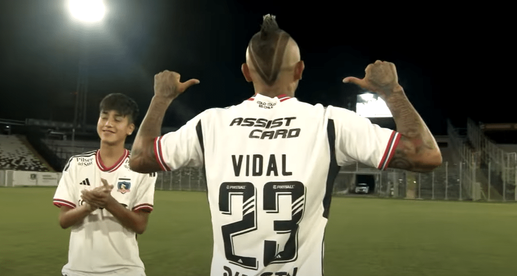 Arturo Vidal regresa a Colo-Colo.