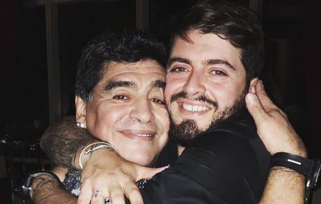 Hijo de Diego Maradona asegura que a su padre lo mataron.
