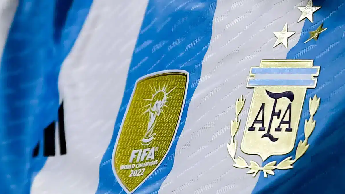 Seleccionado argentino pierde su medalla y camiseta de Qatar 2022.