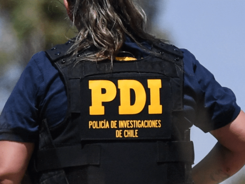 Funcionaria de la PDI repele portonazo en Quilpué: Hay dos heridos a bala y un detenido