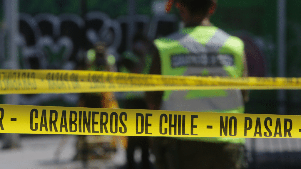 Persecución policial por auto robado terminó en Puente Alto.