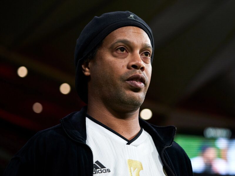 Ronaldinho volverá a Chile en partido de leyendas.