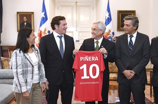 Presidente de la Conmebol lamenta la muerte de Sebastián Piñera.