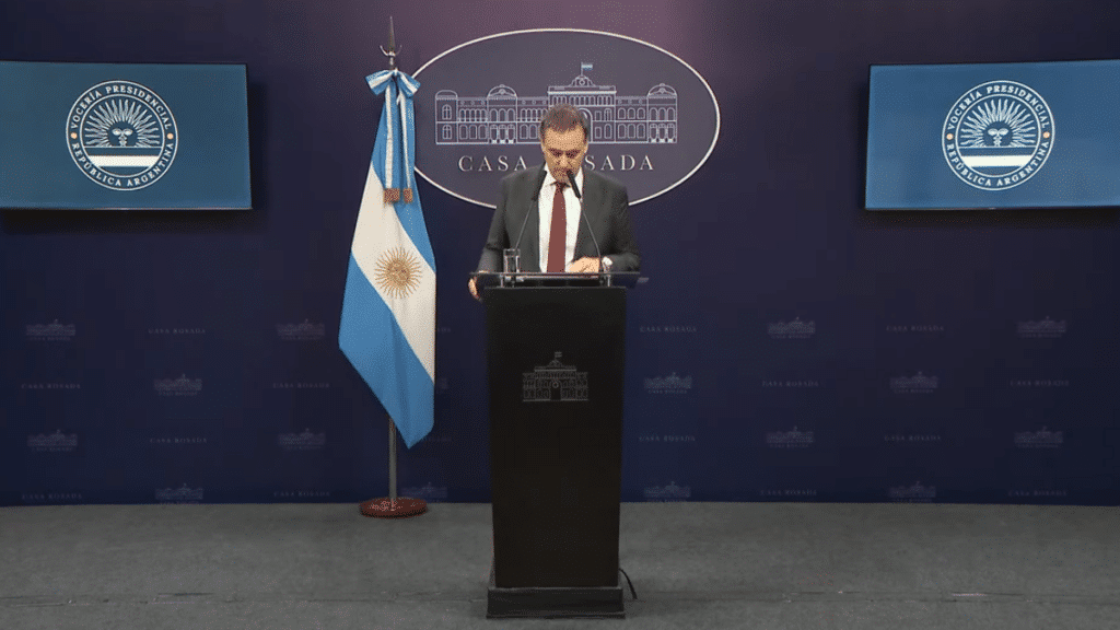 Portavoz presidencial, Manuel Adorni, anunció el cambio de nombre del Centro Cultural Kirchner.