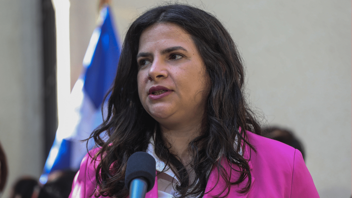 Ministra Orellana condena abuso del alcalde de Laja a funcionaria.