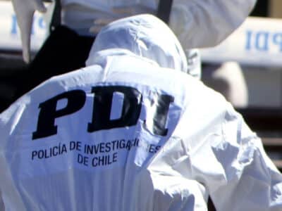 PDI investiga posible femicidio en Melipilla: Cuerpo fue encontrado bajo la cama de un cité