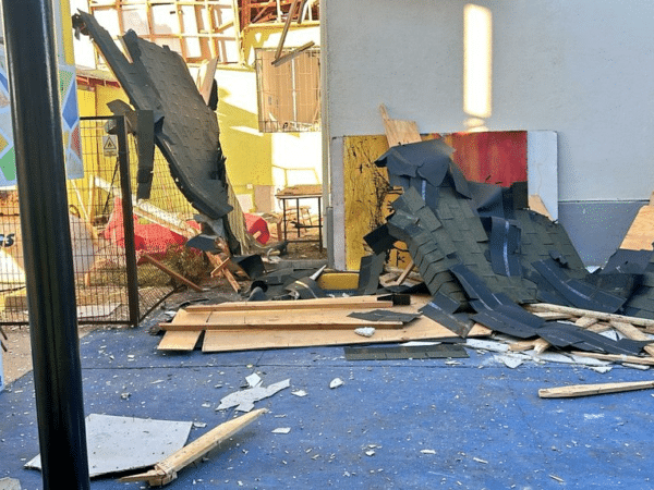 Los Vilos: Explosión en un liceo deja a una profesora y dos alumnos lesionados