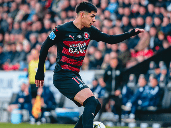 Darío Osorio destaca en el equipo ideal de la Fecha 25 de la Superliga de Dinamarca