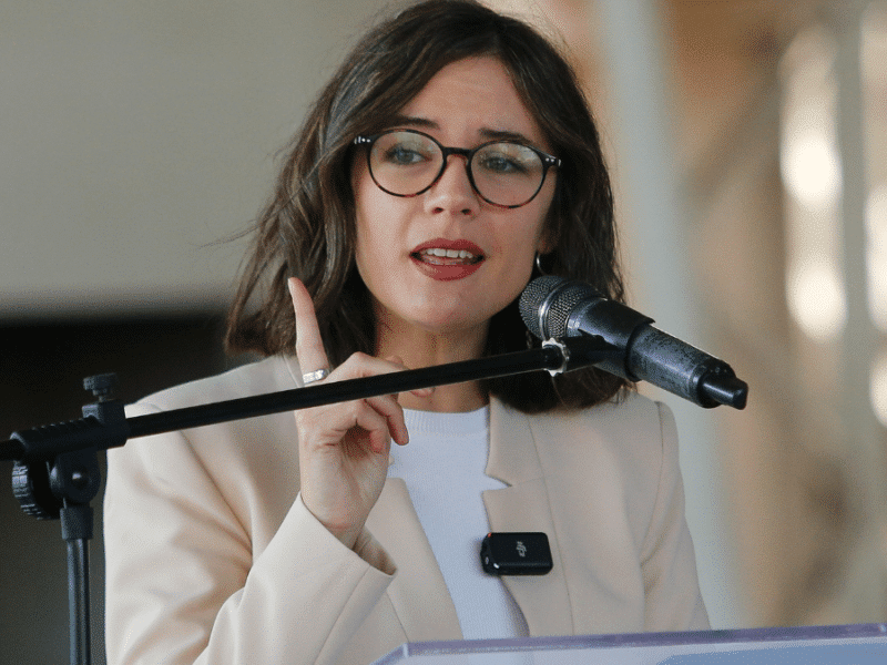 Ministra vocera de Gobierno, Camila Vallejo, por general Yáñez.