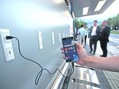 Sernac respalda proyecto que establece uso de cargador universal en dispositivos electrónicos