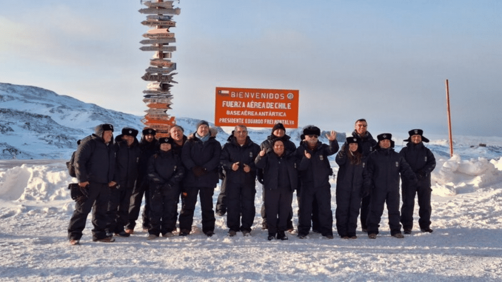 Comisión de Defensa sesionó en la Antártica Chilena.